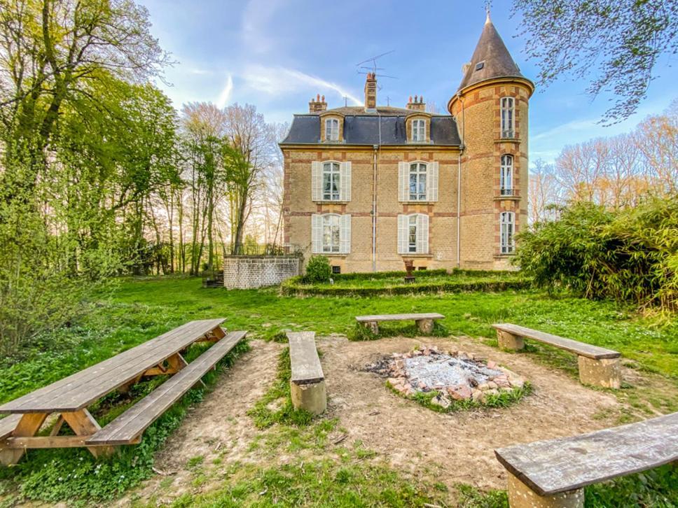 Private Castle With Park - Chateau Guillermo La Moncelle 外观 照片