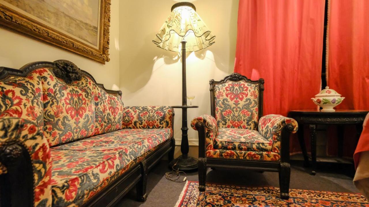 Private Castle With Park - Chateau Guillermo La Moncelle 外观 照片