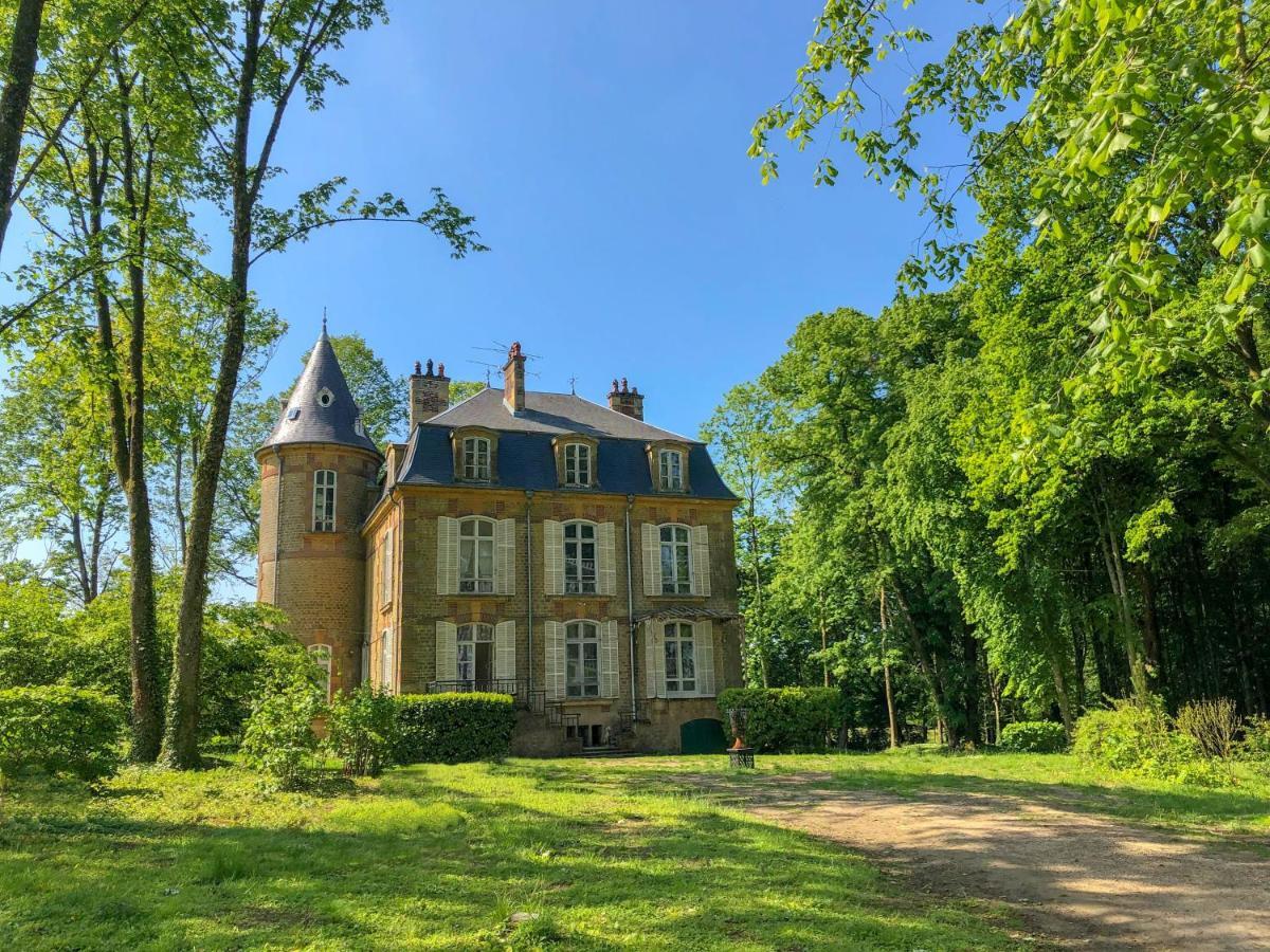 Private Castle With Park - Chateau Guillermo La Moncelle 外观 照片