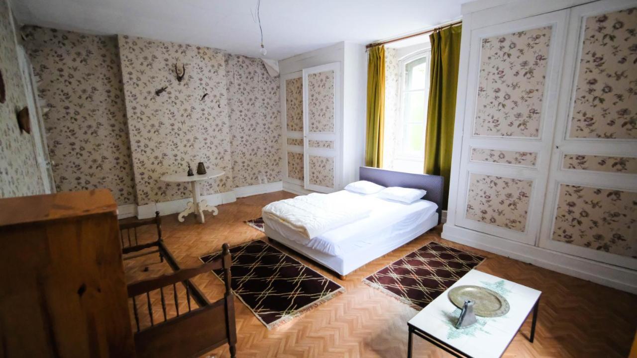 Private Castle With Park - Chateau Guillermo La Moncelle 外观 照片