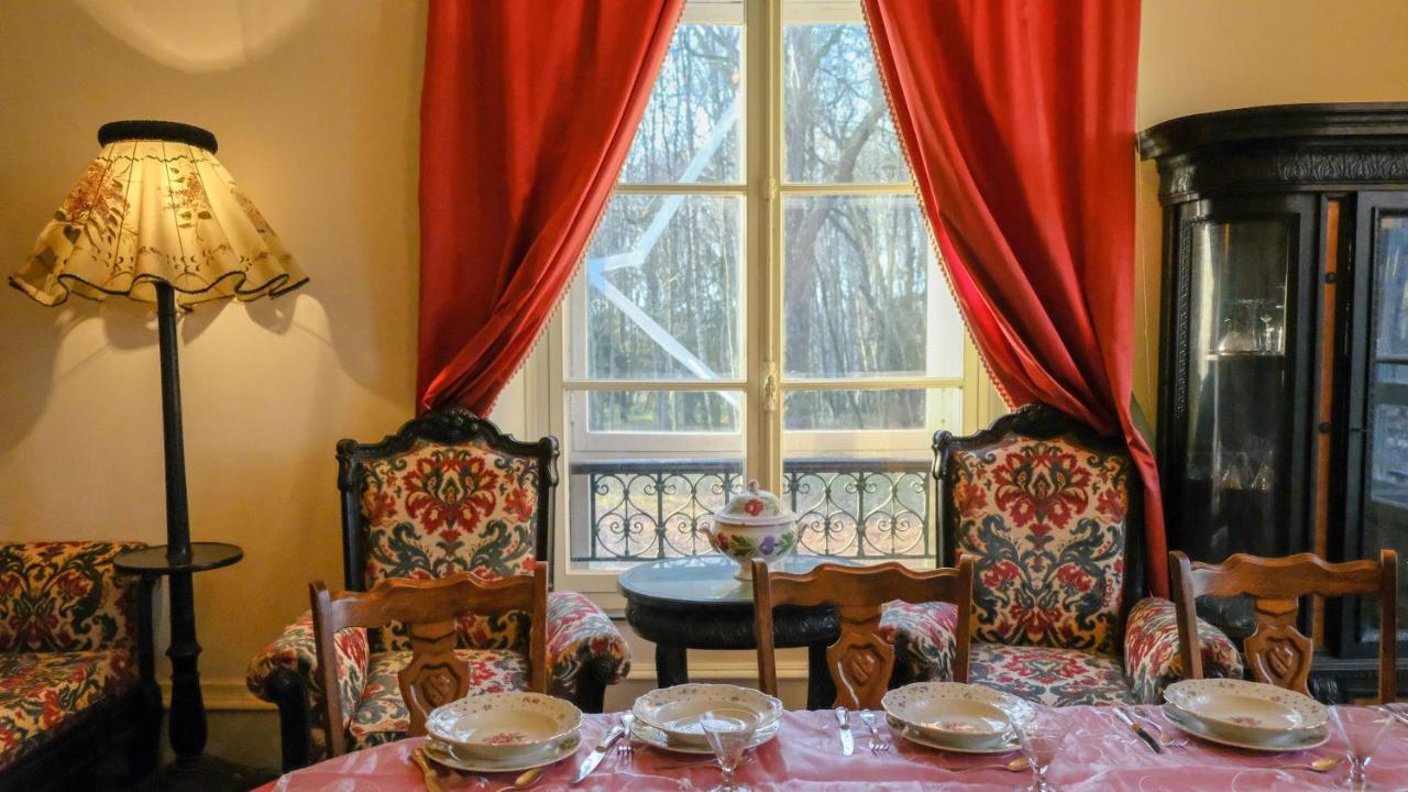 Private Castle With Park - Chateau Guillermo La Moncelle 外观 照片