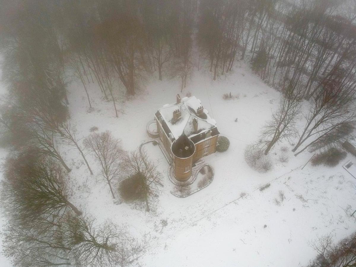 Private Castle With Park - Chateau Guillermo La Moncelle 外观 照片