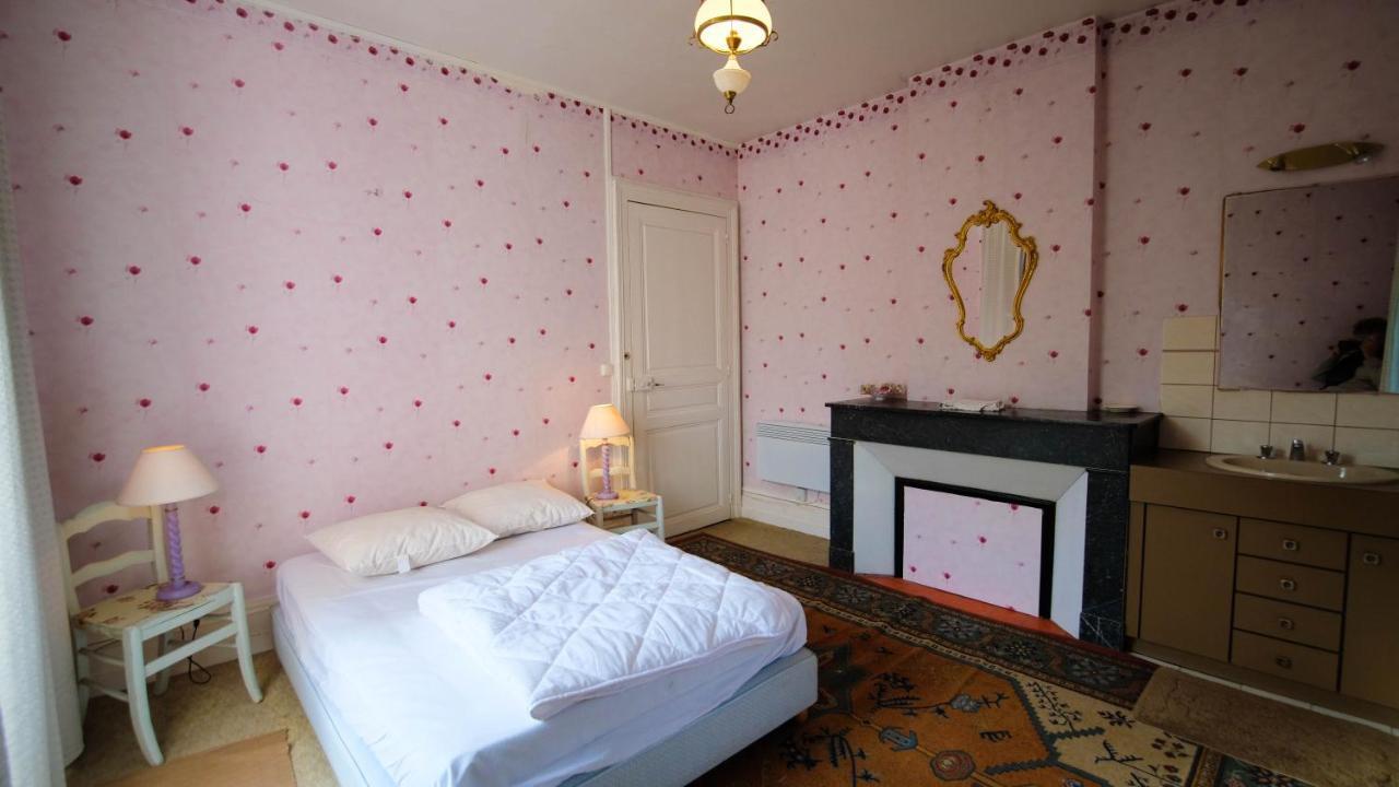 Private Castle With Park - Chateau Guillermo La Moncelle 外观 照片